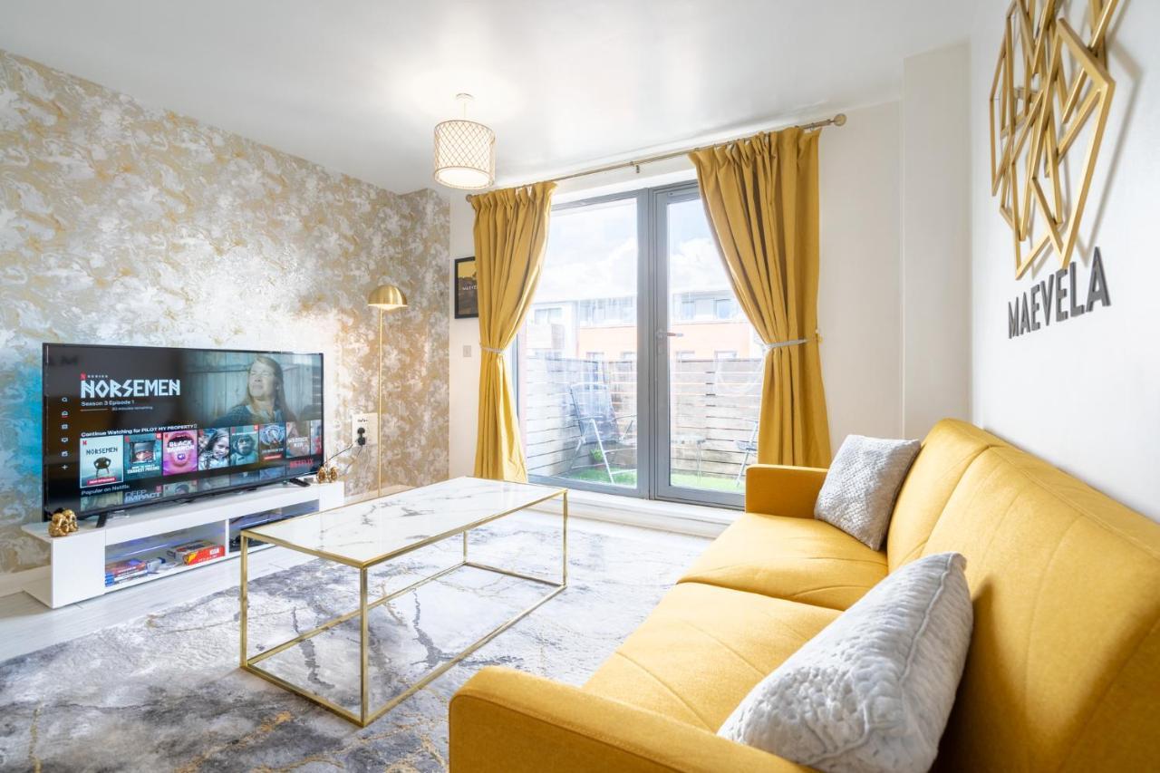 Maevela Apartments - Ultra Lavish Luxury 2 Bed Apartment City Centre - With Balcony - Free Secure Parking - Ps4 & Smart Tv'S Birmingham Extérieur photo