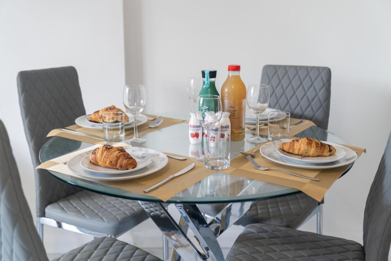 Maevela Apartments - Ultra Lavish Luxury 2 Bed Apartment City Centre - With Balcony - Free Secure Parking - Ps4 & Smart Tv'S Birmingham Extérieur photo
